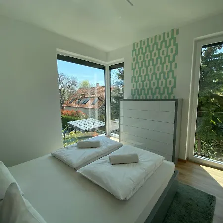 Dom wakacyjny Luxury Garden House Ii In The Center Balatonfüred