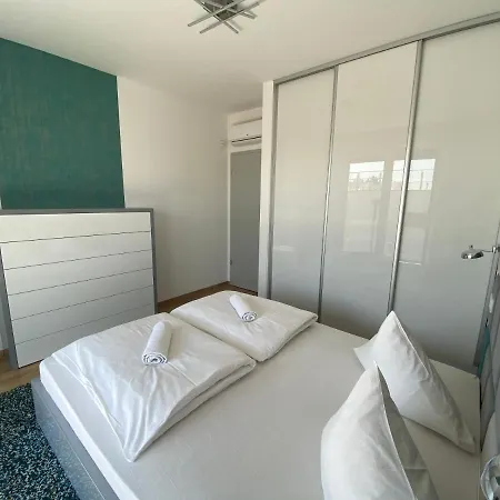 #brand New#luxury Garden House In The Center# Holiday home Balatonfured