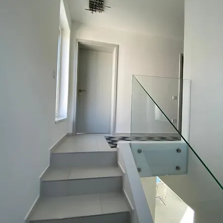 Holiday home #brand New#luxury Garden House In The Center# *