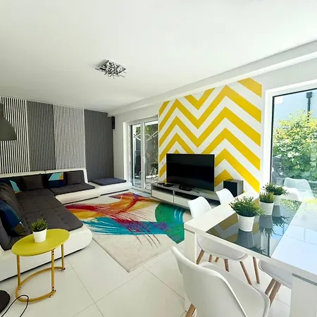 Дом отдыха Luxury Garden House I In The Center *